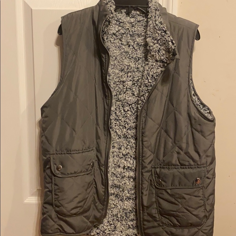 interchangeable vest